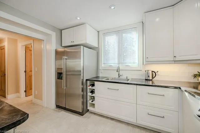 Additional image 13 of 2 Chedoke Ave