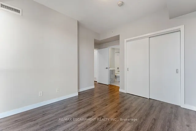 Additional image 7 of 2087 Fairview St Unit 1301