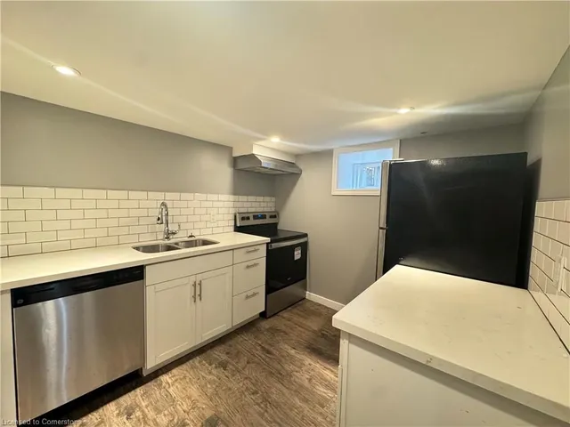 Additional image 48 of 165 Emerald St