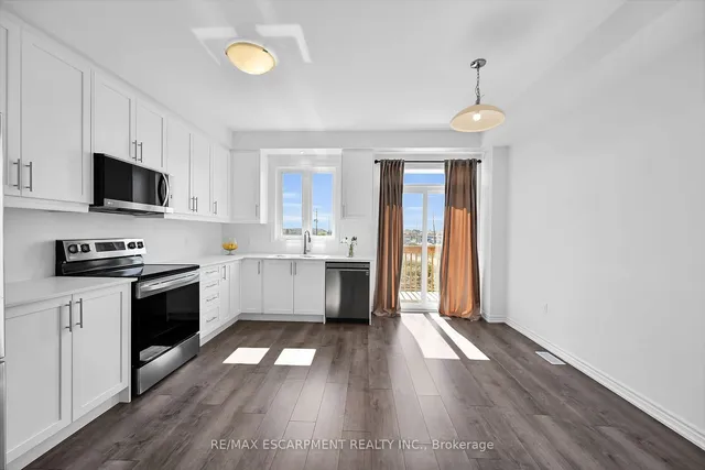 Additional image 5 of 61 Soho St Unit 42