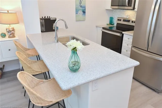 Additional image 10 of 450 Dundas St Unit 707