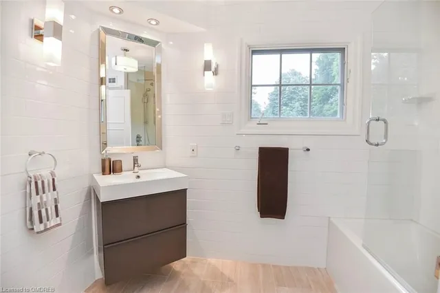 Additional image 28 of 3020 First St