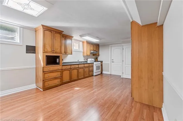 Additional image 34 of 80 Margaret Ave