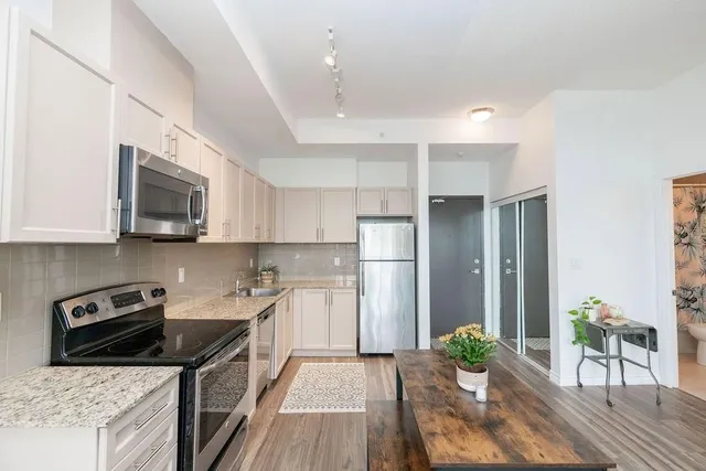 Additional image 14 of 1284 GUELPH Line Unit 417