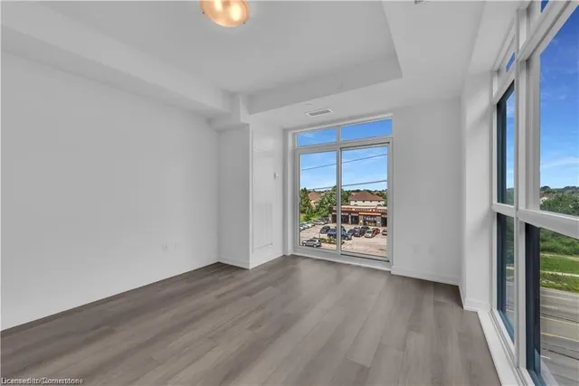 Additional image 17 of 460 Dundas St Unit 406