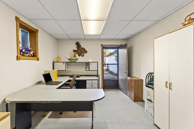 Additional image 8 of 11 FORD St