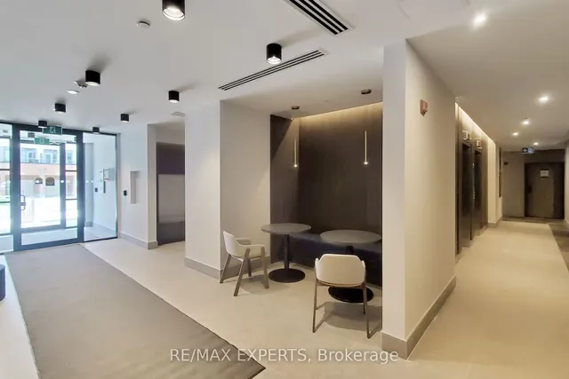 Additional image 5 of 1440 Clarriage Crt Unit 106