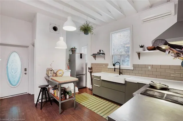 Additional image 20 of 136 East Ave