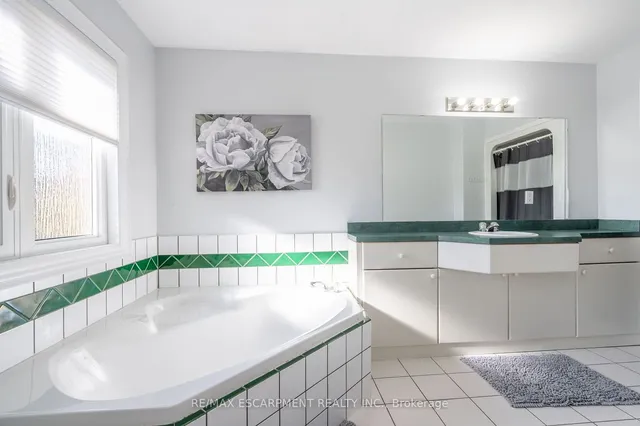 Additional image 26 of 138 Beaverbrook Ave