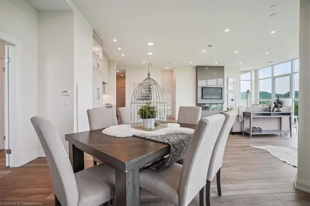 Additional image 22 of 2750 King St Unit 806