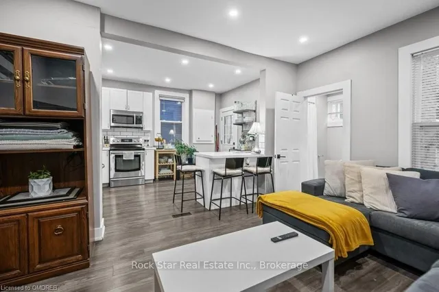 Additional image 8 of 191 WENTWORTH St