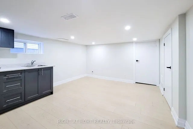 Additional image 28 of 38 Clyde St