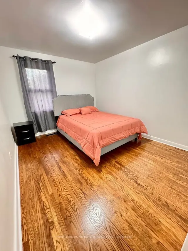 Additional image 12 of 942 Midland Ave