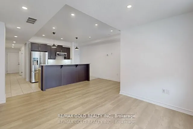 Additional image 7 of 445 Ontario St Unit 109