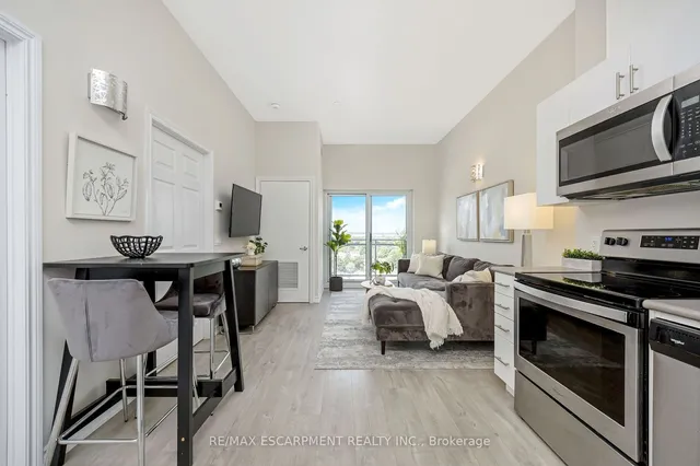 Additional image 9 of 716 Main St Unit 1109