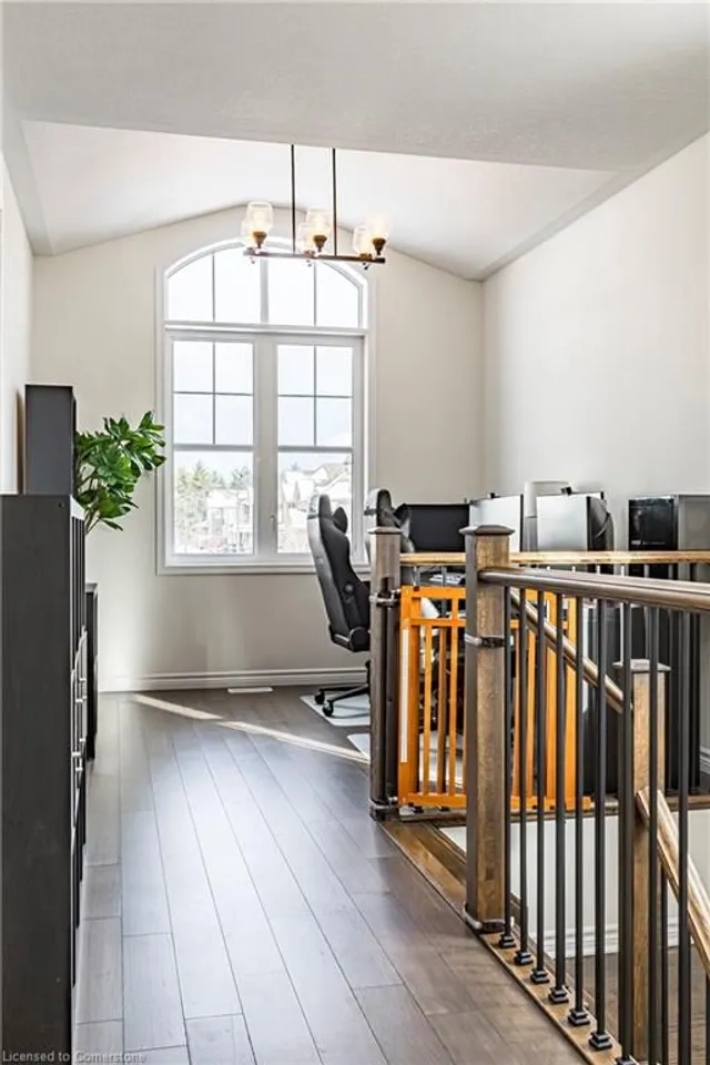 Additional image 18 of 189 Stillwater Cres