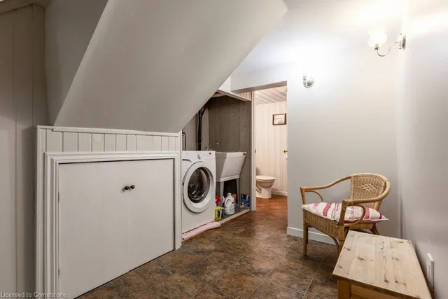 Additional image 31 of 41 Concord Ave