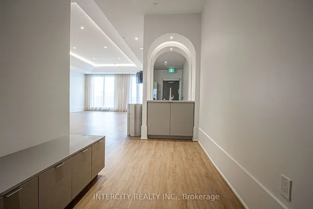 Additional image 38 of 2007 James St Unit 1307