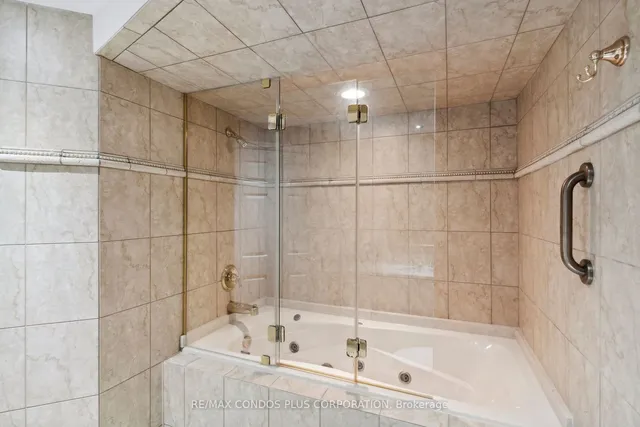 Additional image 10 of 401 Queens Quay Unit 512