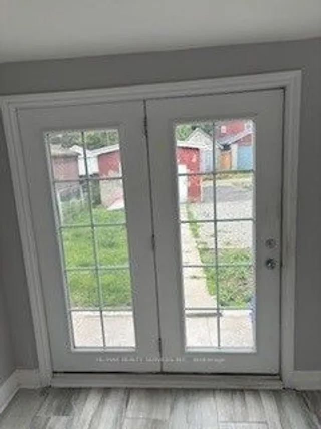 Additional image 9 of 14 Clinton St