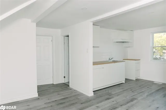 Additional image 15 of 673 Knox Ave