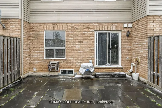 Additional image 40 of 56 Meadow Wood Cres