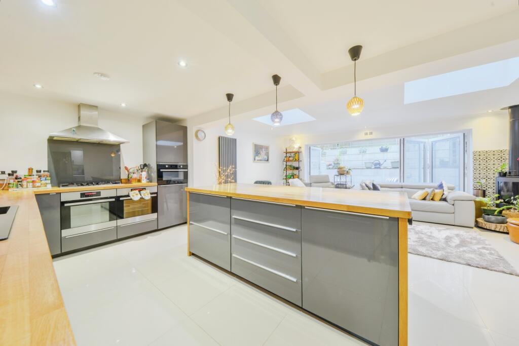 Additional image 8 of Mayfield, Welwyn Garden City, AL8