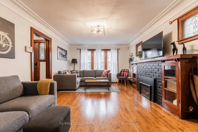 Additional image 6 of 60 Lake Avenue Dr