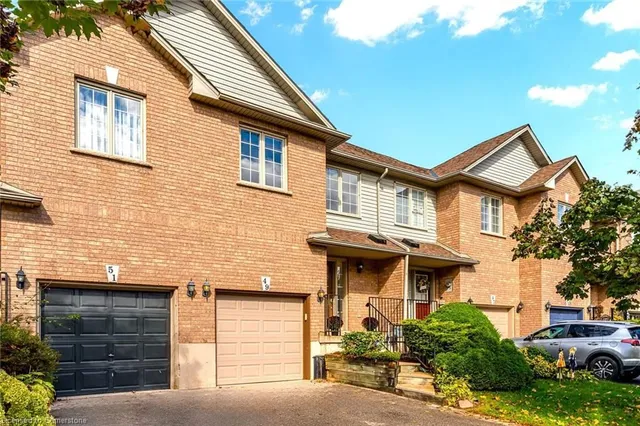 49 Morwick Dr