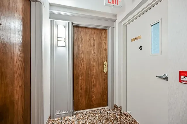 Additional image 29 of 3000 Creekside Dr Unit 601