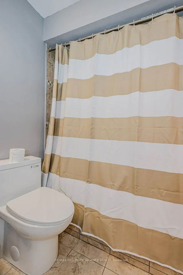 Additional image 20 of 2228 Upper Middle Rd Unit 3