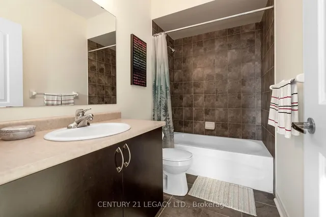 Additional image 21 of 383 Main St Unit 424