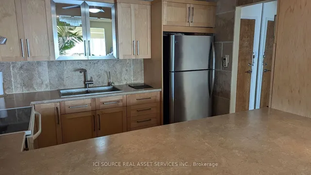 Additional image 8 of 5280 Lakeshore Rd Unit 808