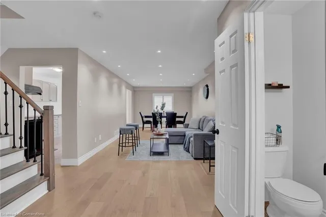 Additional image 5 of 8 Meadow Wood Cres