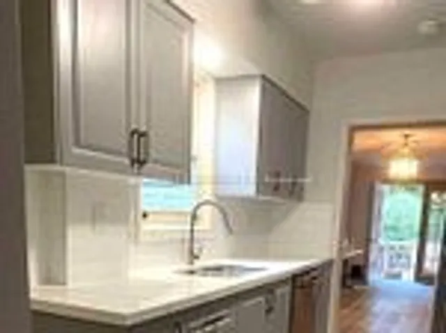 Additional image 5 of 41 Leland St