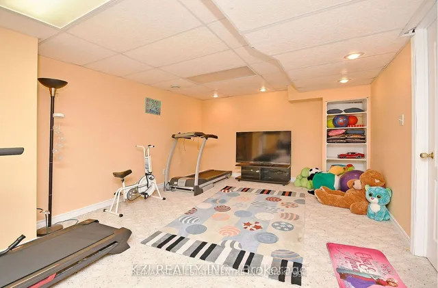 Additional image 13 of 15 Creanona Blvd