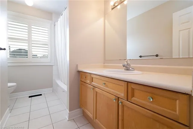 Additional image 22 of 1645 Clark Blvd