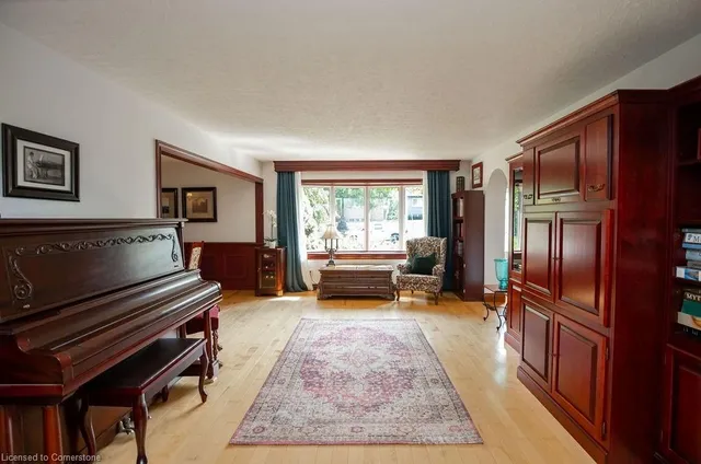 Additional image 22 of 341 Clarendon Dr