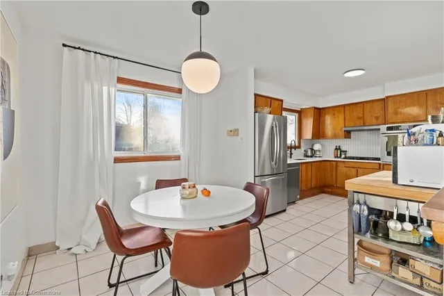 Additional image 10 of 173 Columbia Dr