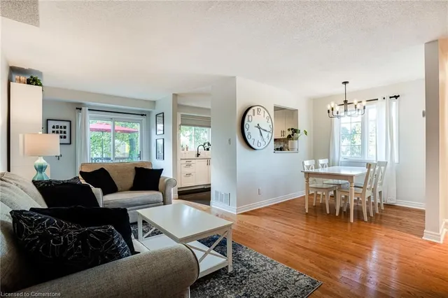 Additional image 10 of 31 Moss Blvd Unit 17