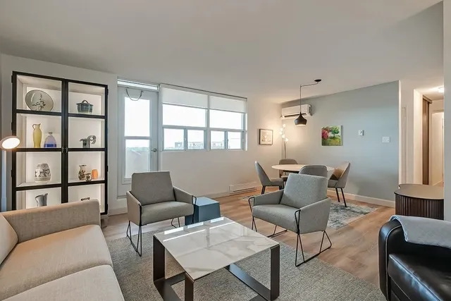 Additional image 16 of 700 DYNES Rd Unit 1003