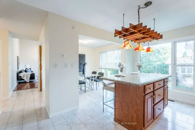 Additional image 14 of 54 Goldcrest Dr