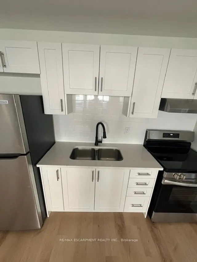 Additional image 11 of 1759 King St Unit 15