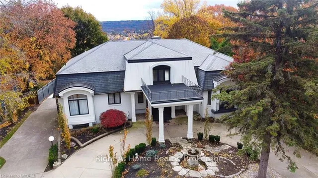 Primary image of 34 MAPLE Ave