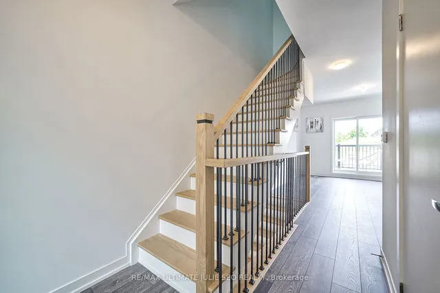 Additional image 16 of 27 SPRUCE PINES Cres