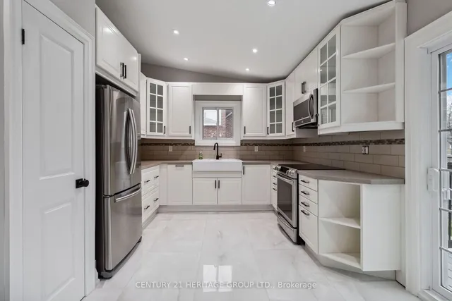 Additional image 10 of 734 Robertson Cres