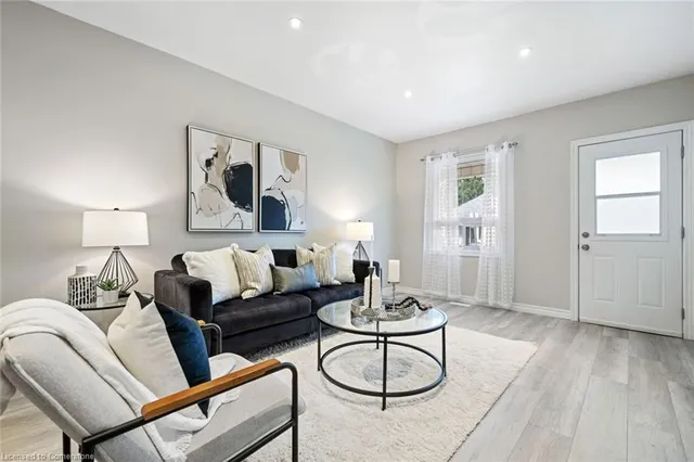 Additional image 5 of 100 Park Row Row