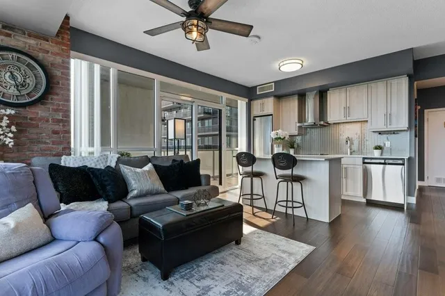 Additional image 23 of 2087 FAIRVIEW St Unit 1304