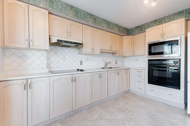 Additional image 8 of 870 Upper Wentworth St Unit 202