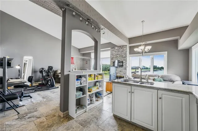 Additional image 30 of 491-493 Dewitt Rd